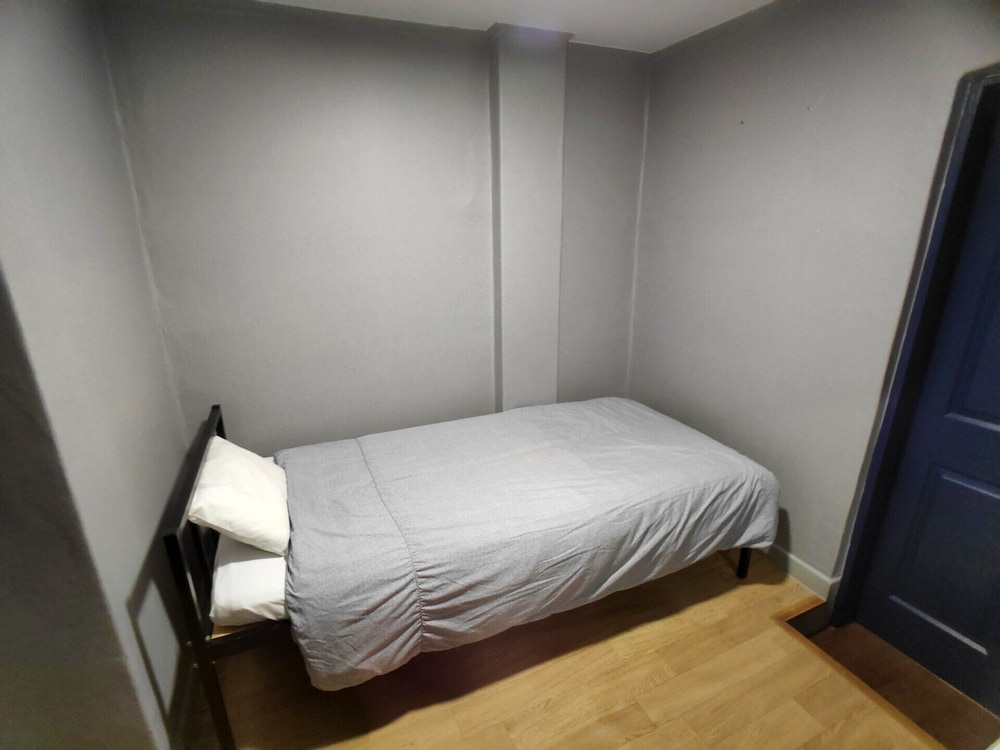 Beewon Guest House - Hostel