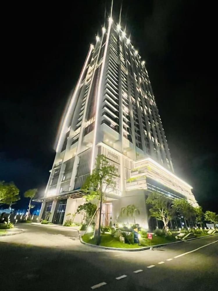 Halong Seaside Retreat