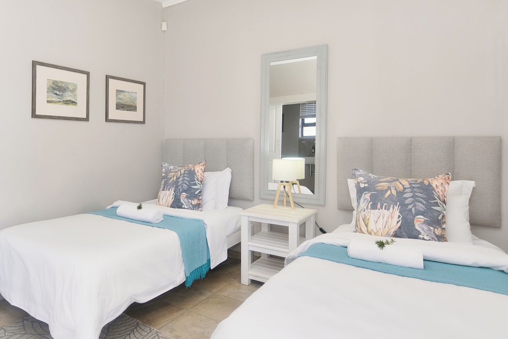 Lands Edge Eco Friendly Cottages