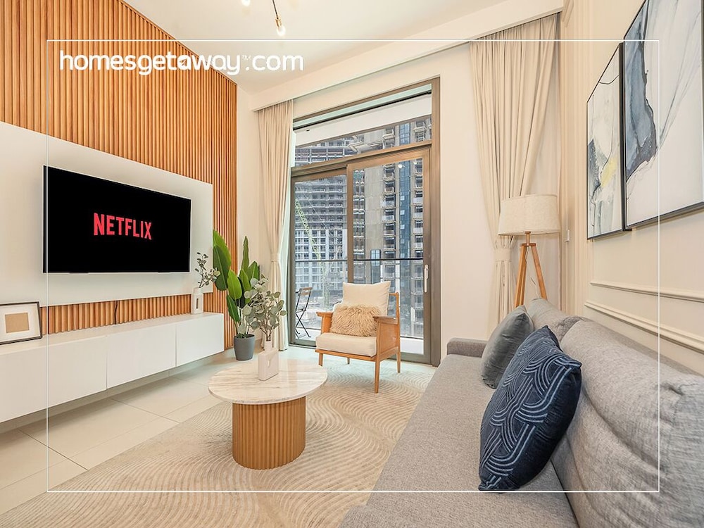 Chic 1BR Burj Crown Boulevard View