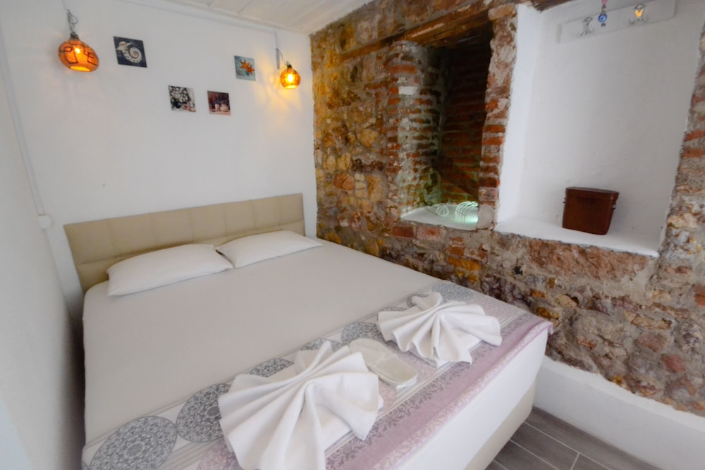 Ayvalik Moda Pansiyon - Image 41