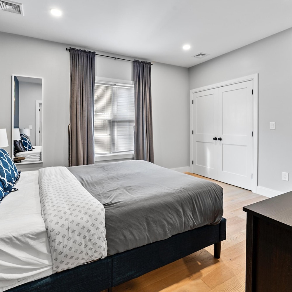 Boston Vacations - Luxury 2BD 2BA Near Logan Airport and T Station - Property Image 18