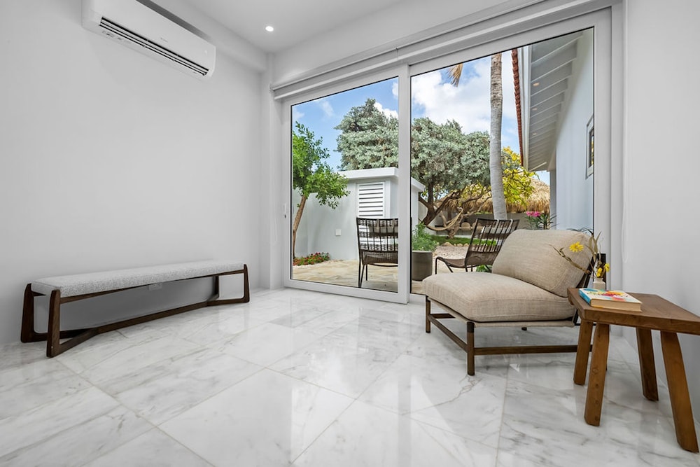 The Court Villa - 8 Bed 8 5 Bath