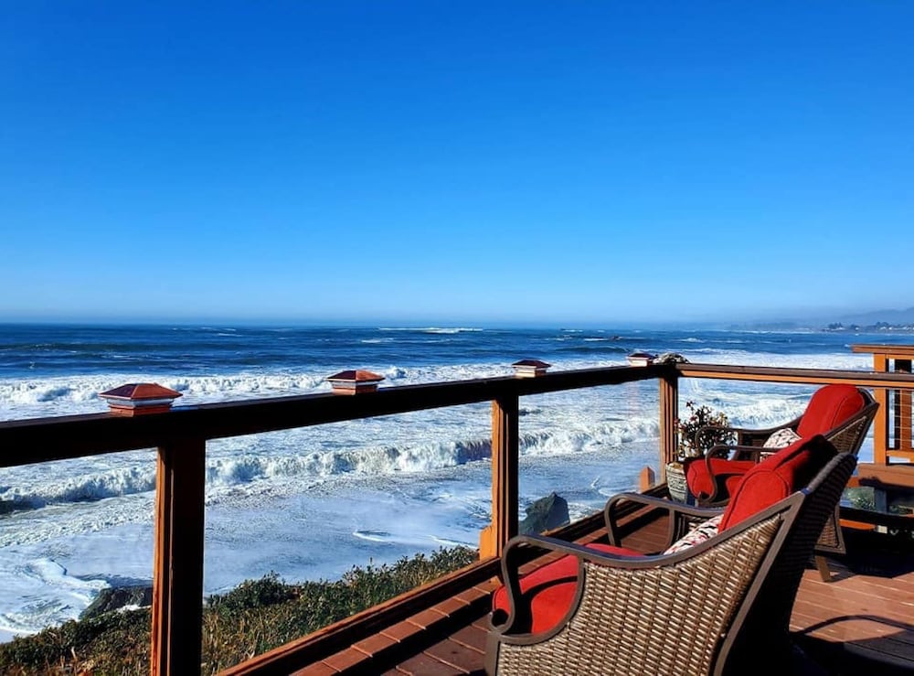 Ocean Front Cabin 12 Jacuzzi Spectacular Views