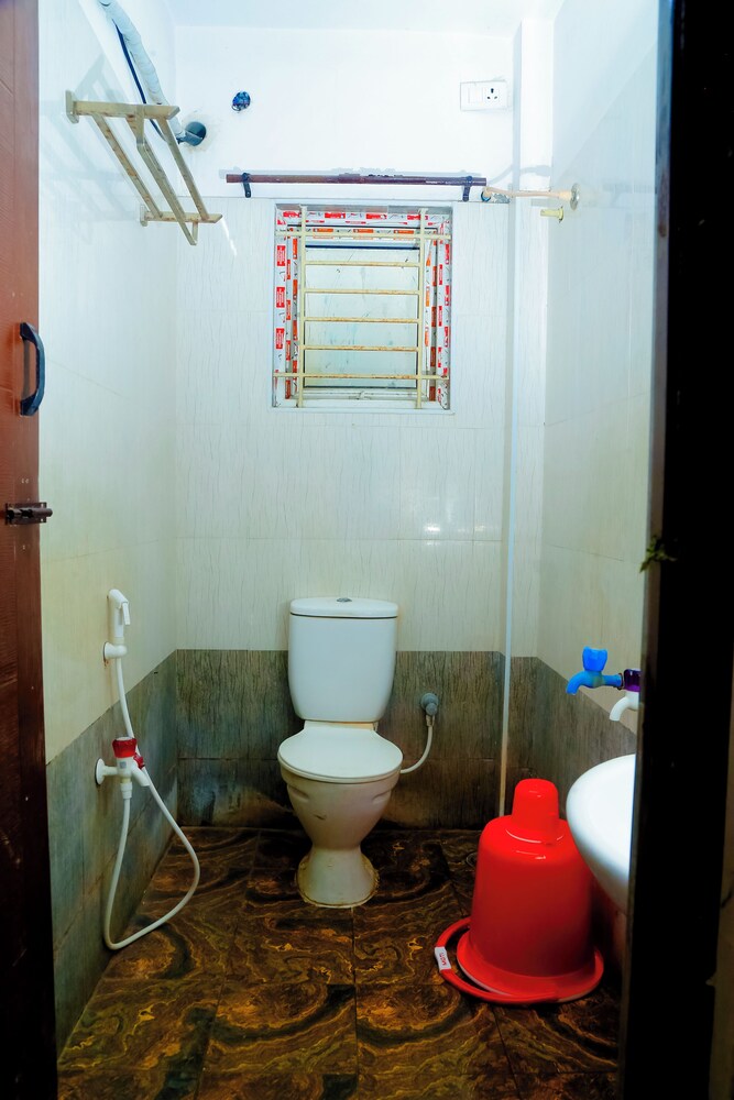 Hotel Breezeland - Erode Railway Station