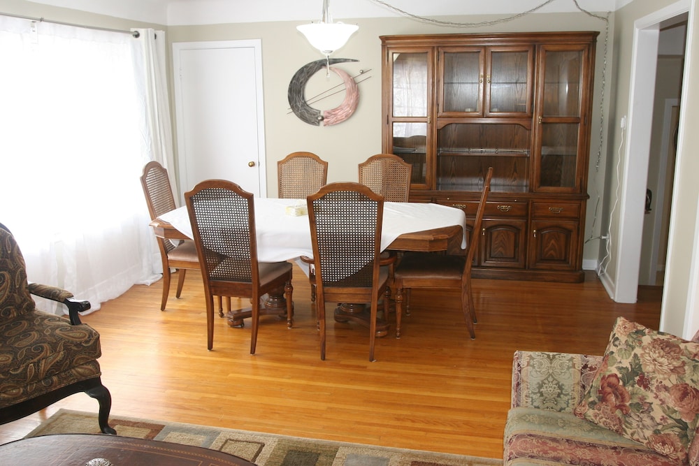 Niagara Riverview Inn