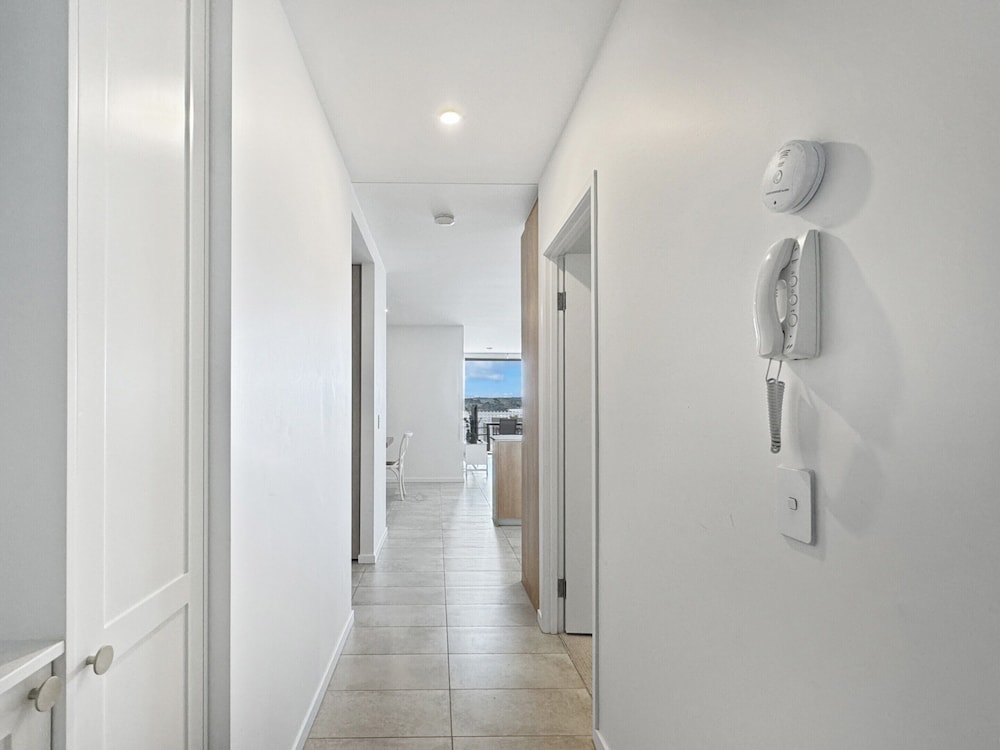 Deluxe 3-bed Unit With Views