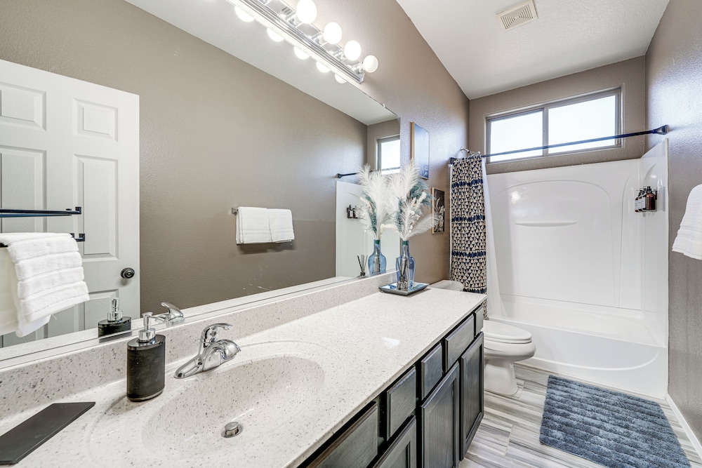 Family-friendly Retreat w/ Pool - Near Westgate!