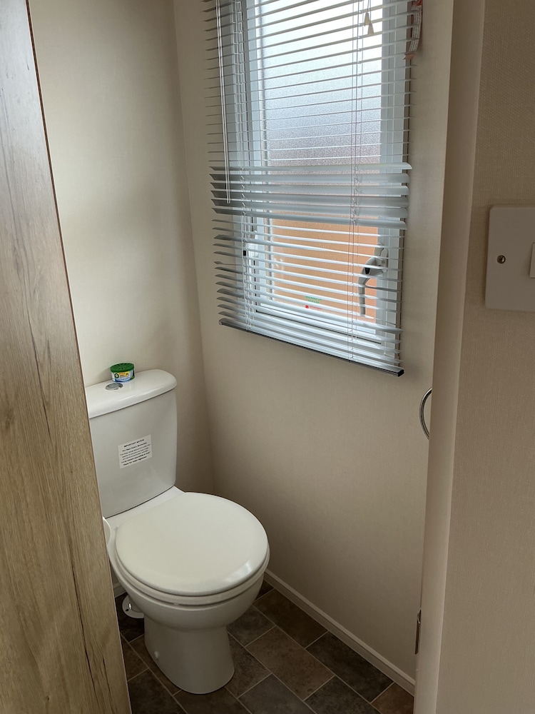 Familyfriendly-8berth-freeparkingspot-closetobeach