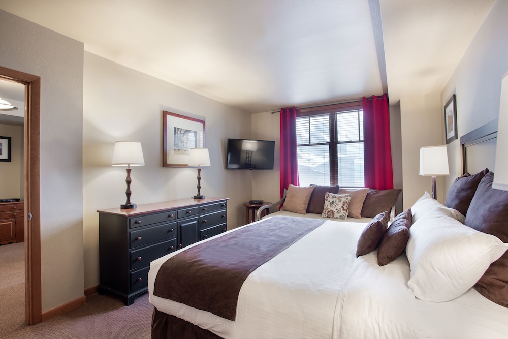 Zephyr Mountain Lodge - Winter Park Vacation Condos