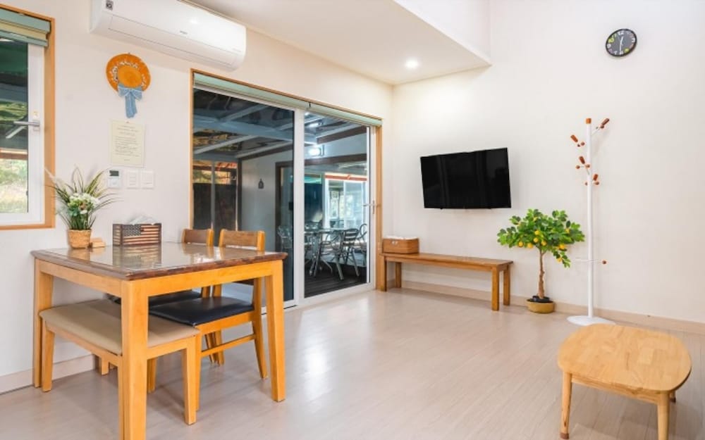 Gyeongju Camino Pool Villa Pension