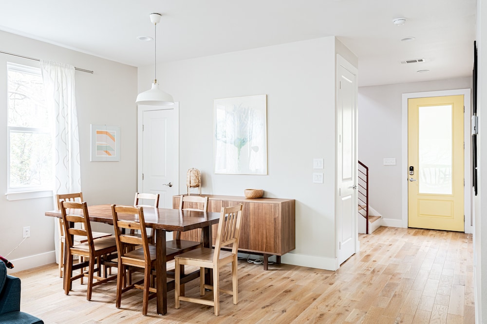 Vibrant Vista - Image 4