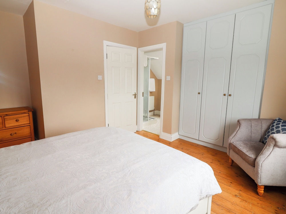 17 Clover Hill