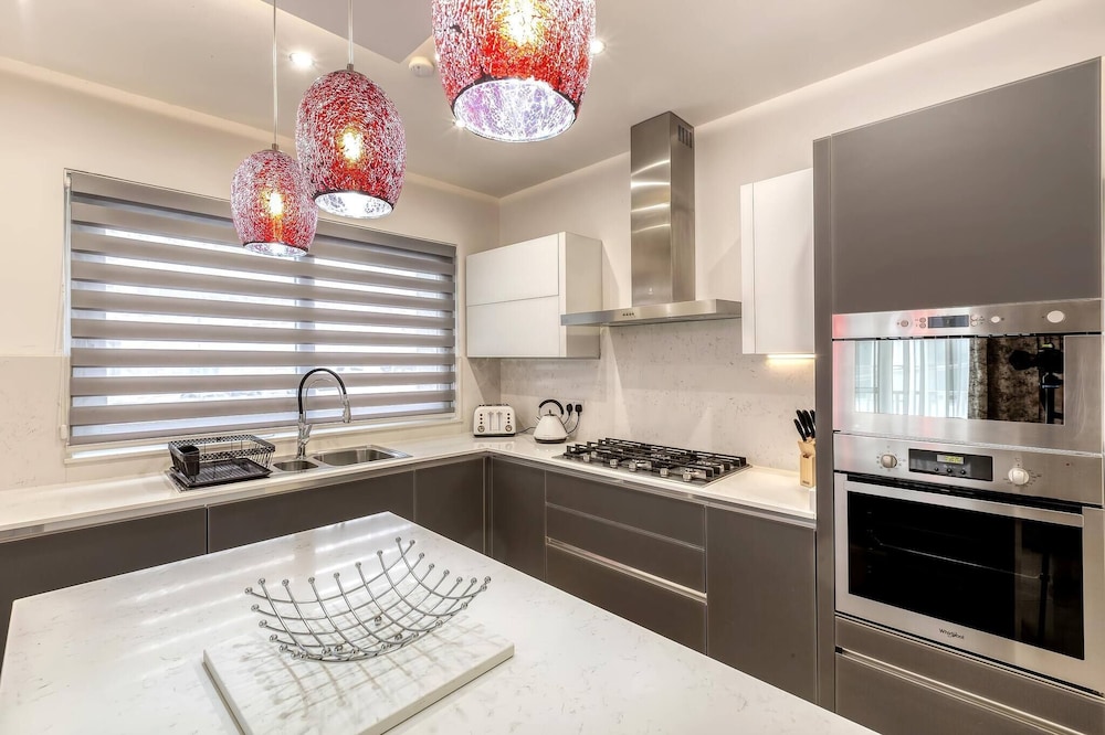 Luxury 3 BR Apt in Gzira Near Sliema - Stjulians