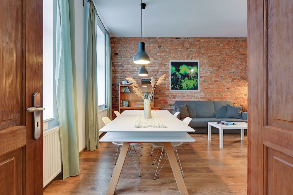 City Center Art House by Downtown Apartments