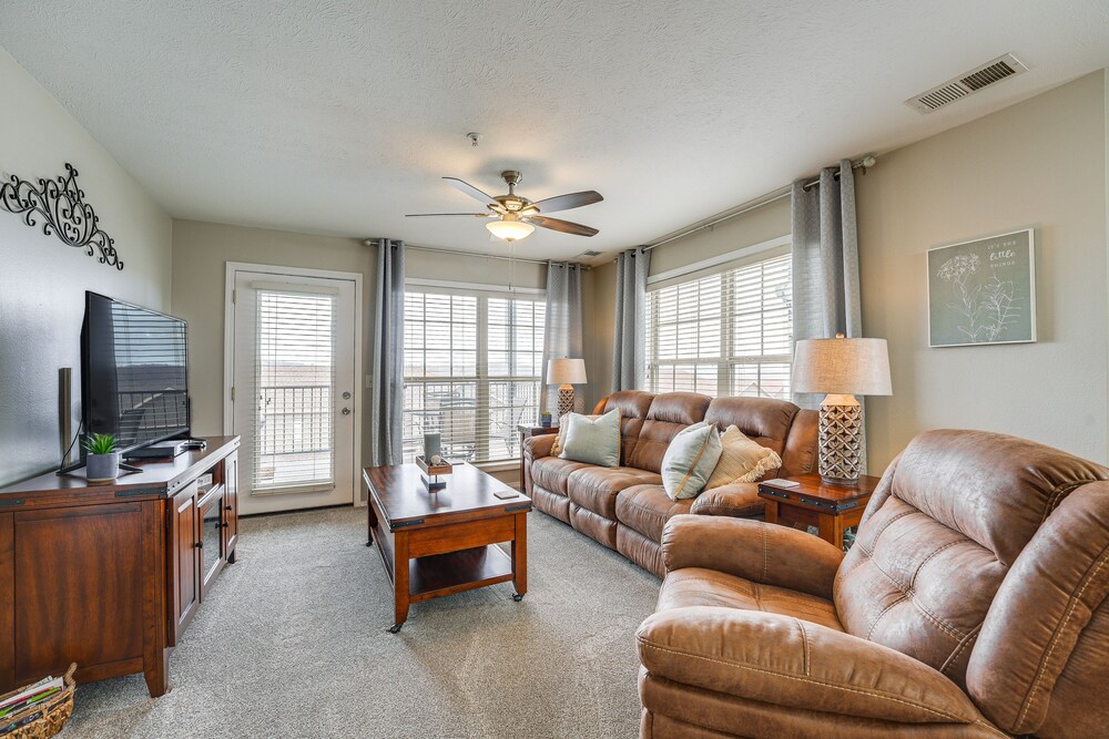Branson Vacations - Resort Condo w/ Pool Access - Near Branson Strip! - Property Image 1