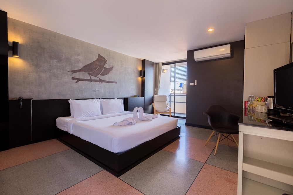 Pentahug Hotel