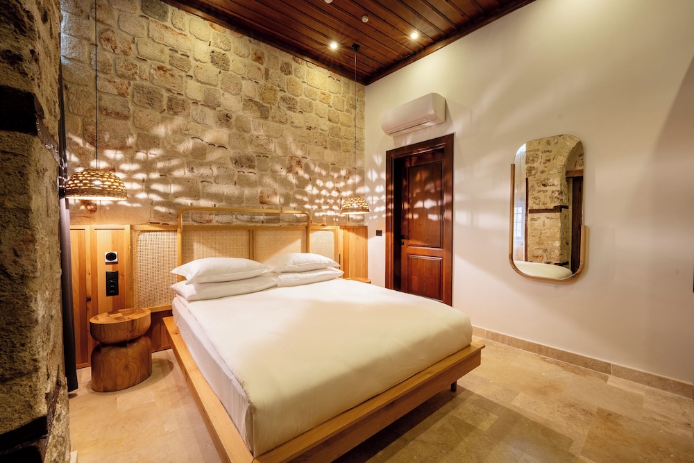 Belmondo Süitler - Image 41