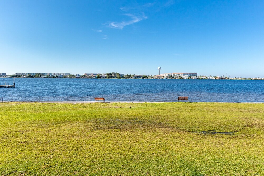 Sea Palm 2b 2 Bedroom Condo