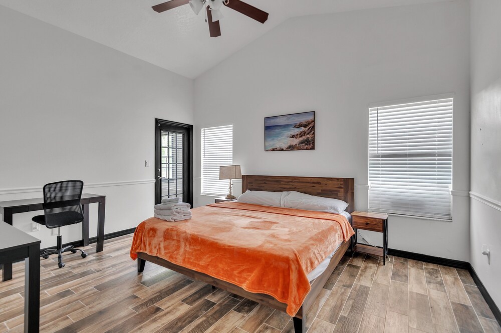 Relaxing Family Retreat In The Heart Of Sebastian 3 Bedroom Home