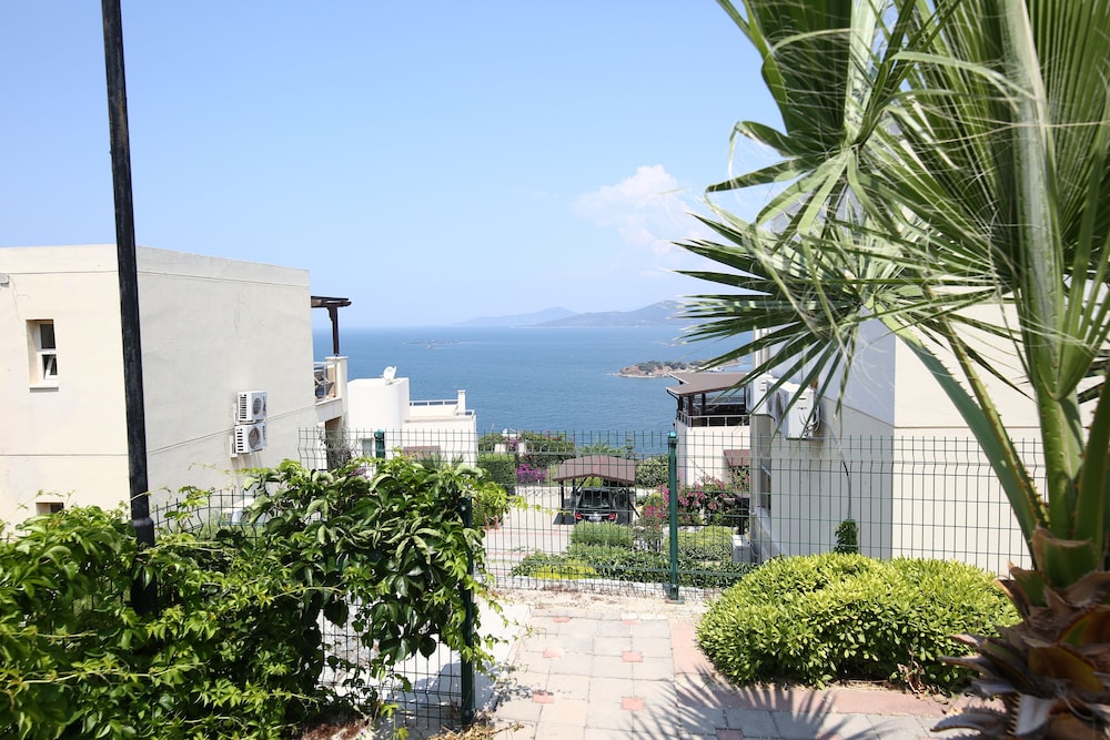 Villa 2 Bedroom Lake View 7