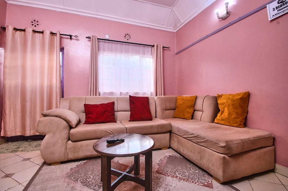 Lux Suites The Pink House Naivasha