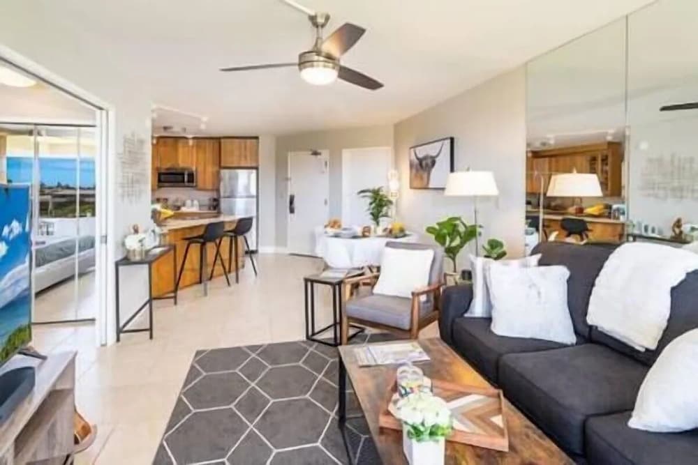 Signature Residences at Maui Banyan