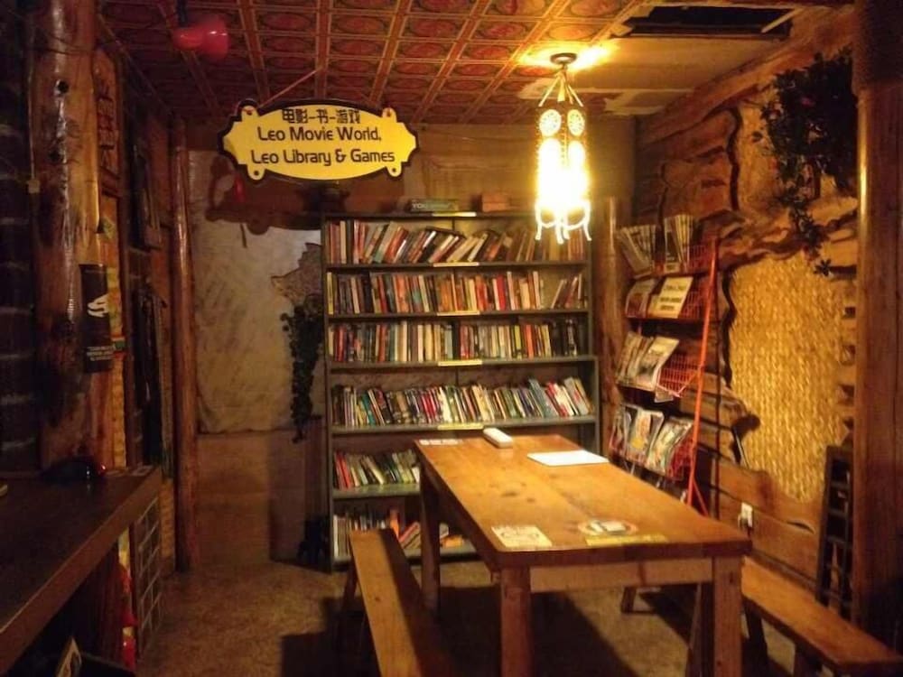 Leo Hostel