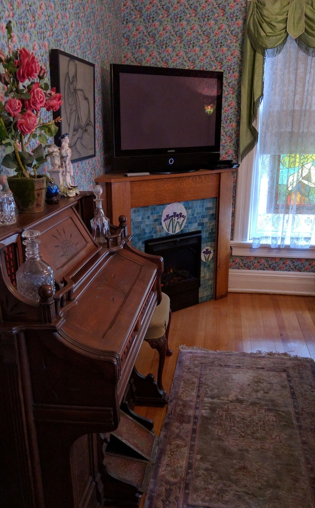 Milwaukee Vacations - Manderley Bed and Breakfast - Property Image 49