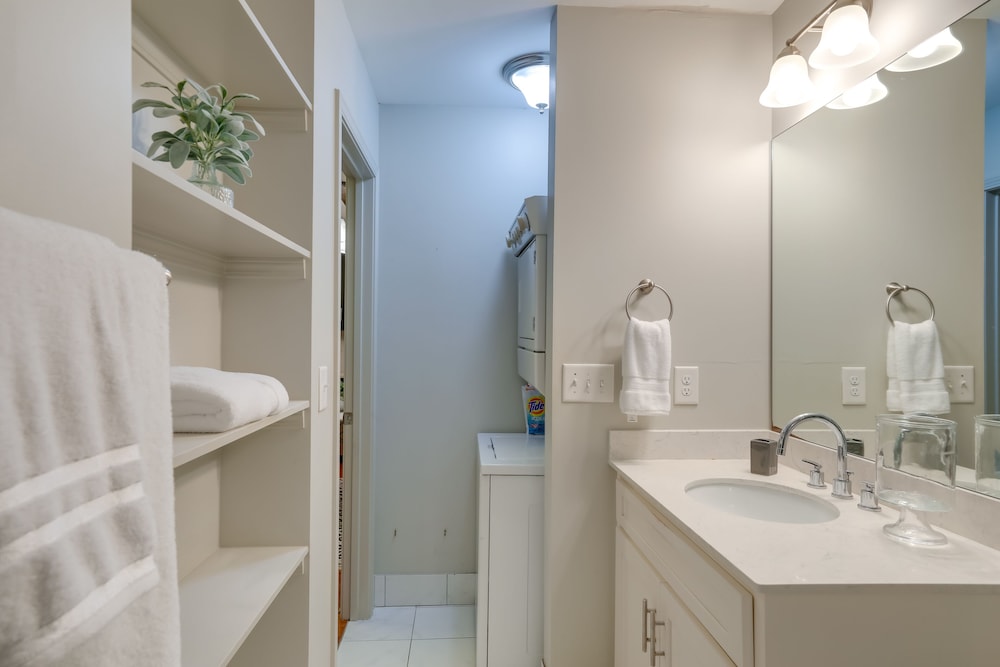 Wfh-friendly Atlanta Apartment < 9 Mi to Downtown! view 4