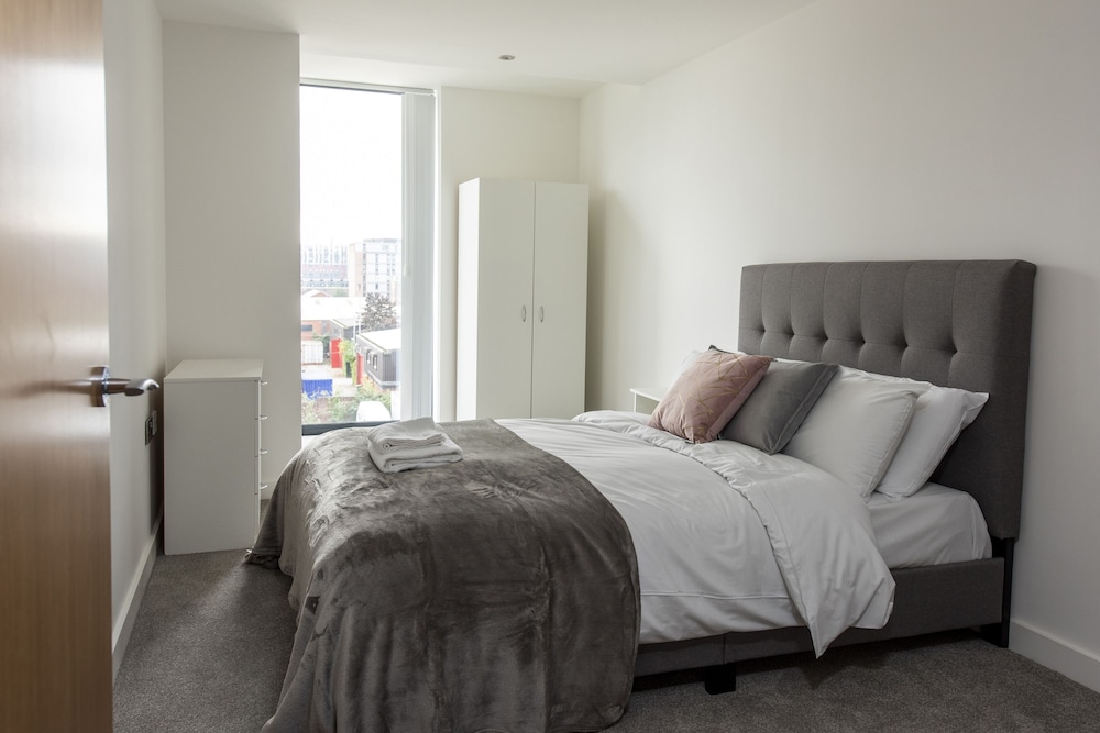 Cosy 2BR Apt Arndale Northern Qtr view 3