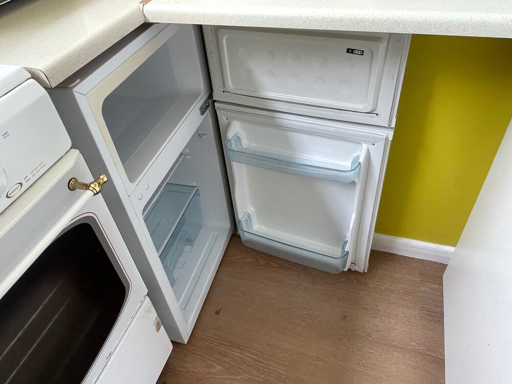 4 Guests - Pet Friendly - Chalet Beach Home Chapel