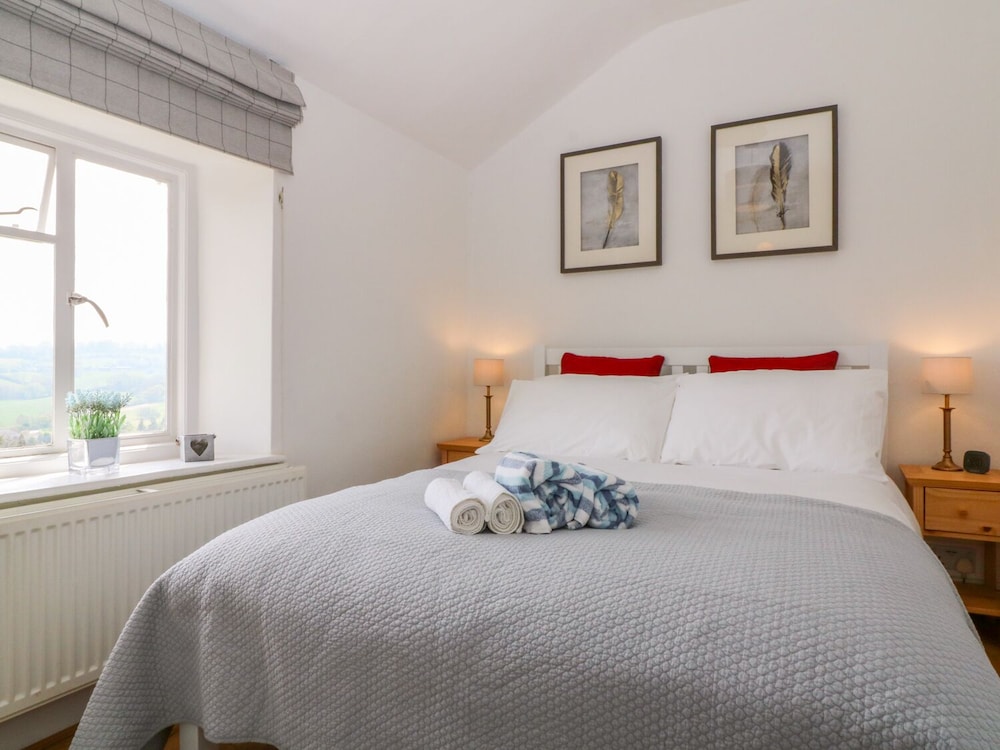 Thrower's Cottage view 5