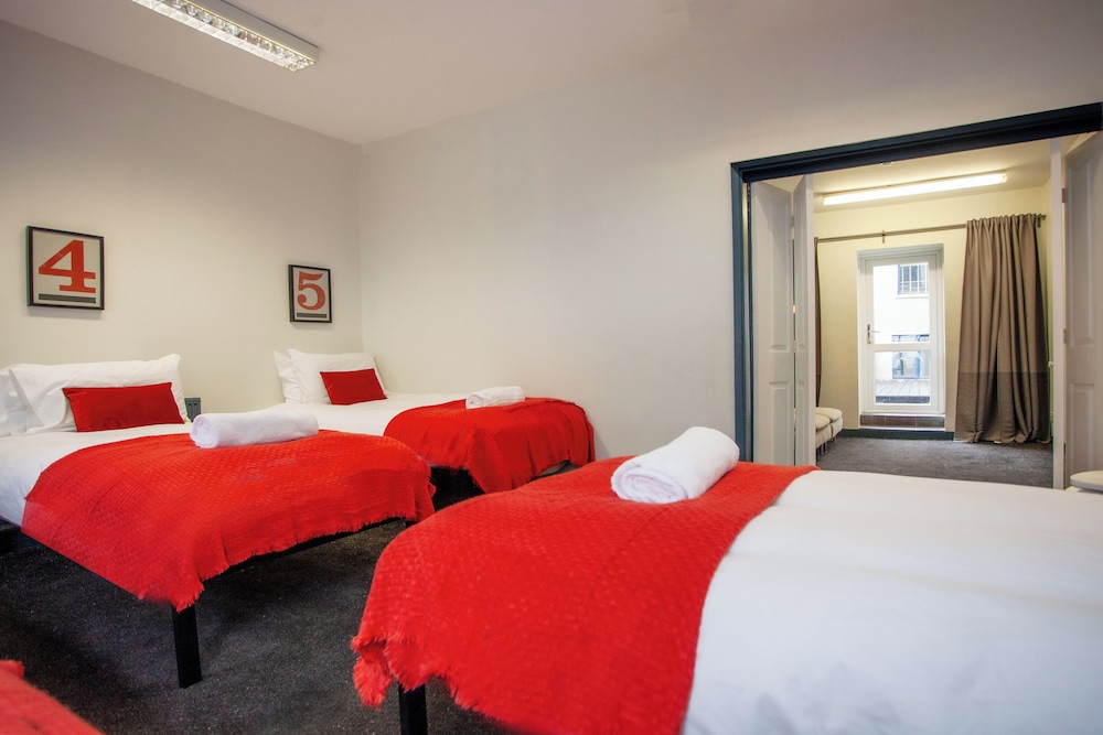higgihaus 107 Sleeps 4 Monday - Friday