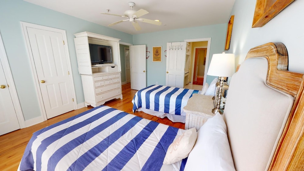 1711-A Strand Avenue by Tybee Vacation Rentals