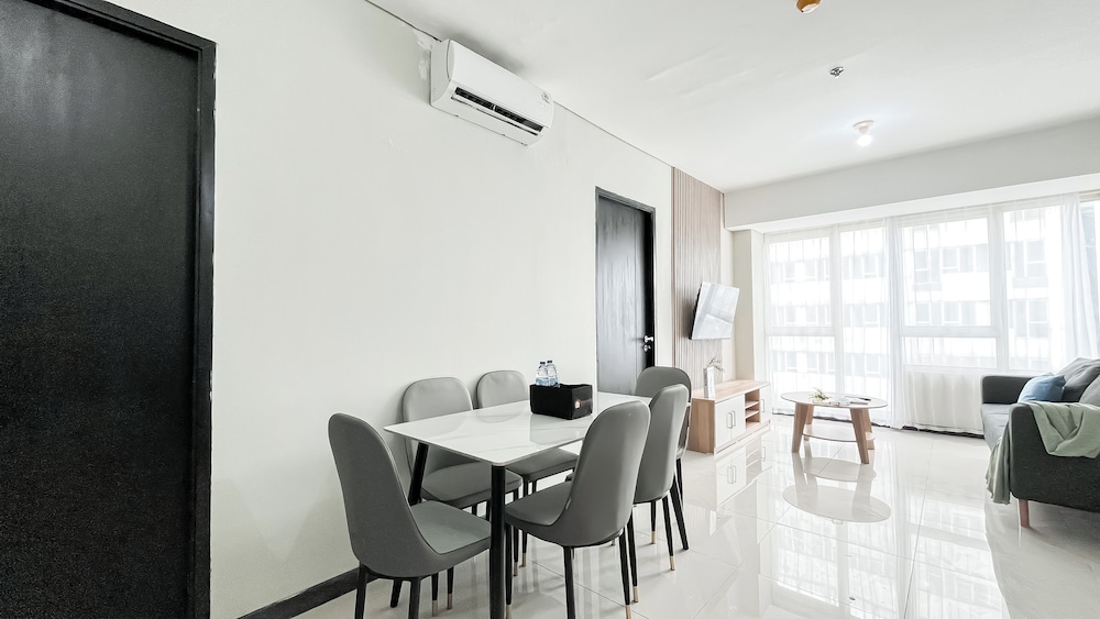 Well Designed and Comfortable 3BR Nifarro Park Apartment