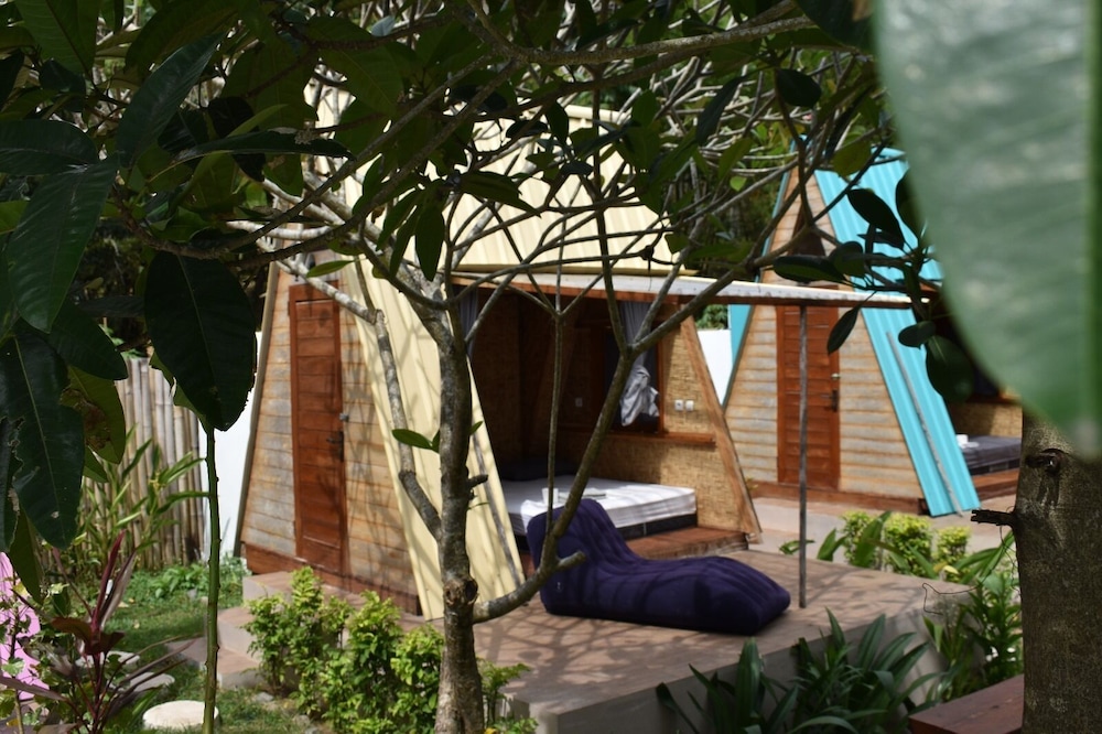 La Vie en Rose Lombok view 5