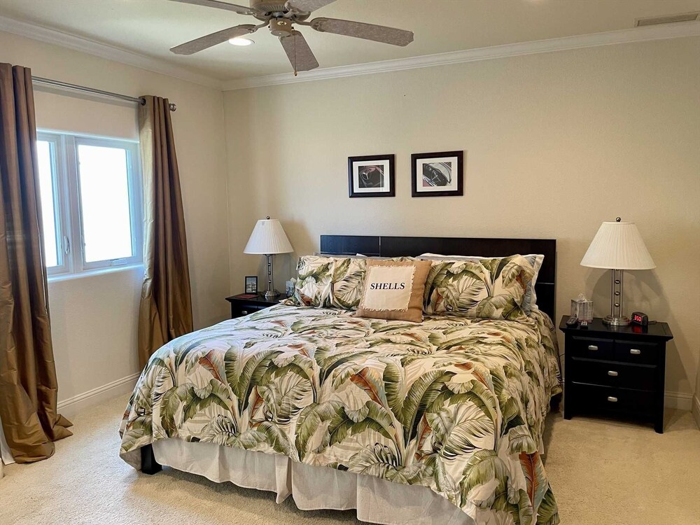 Laguna Bay 302n 3 Bedroom Condo by RedAwning view 4