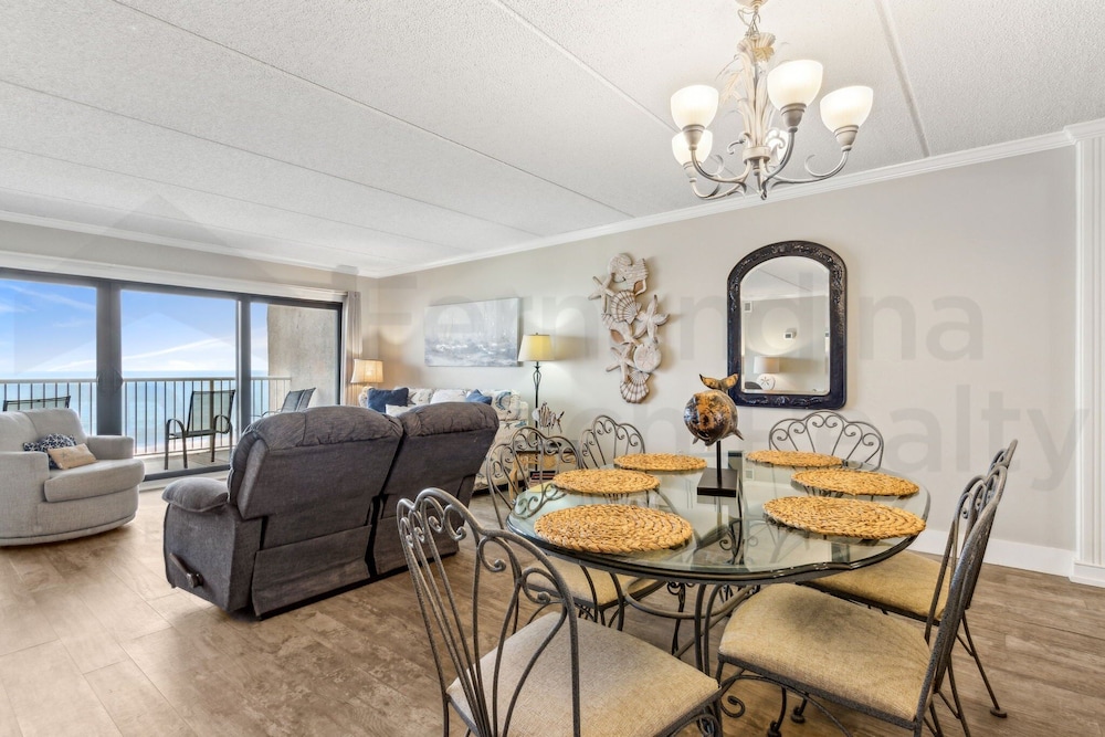 667 Amelia By The Sea 3 Bedroom Condo