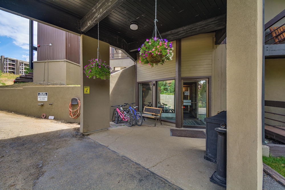 The Love Shack - A Couple's Colorado Retreat!