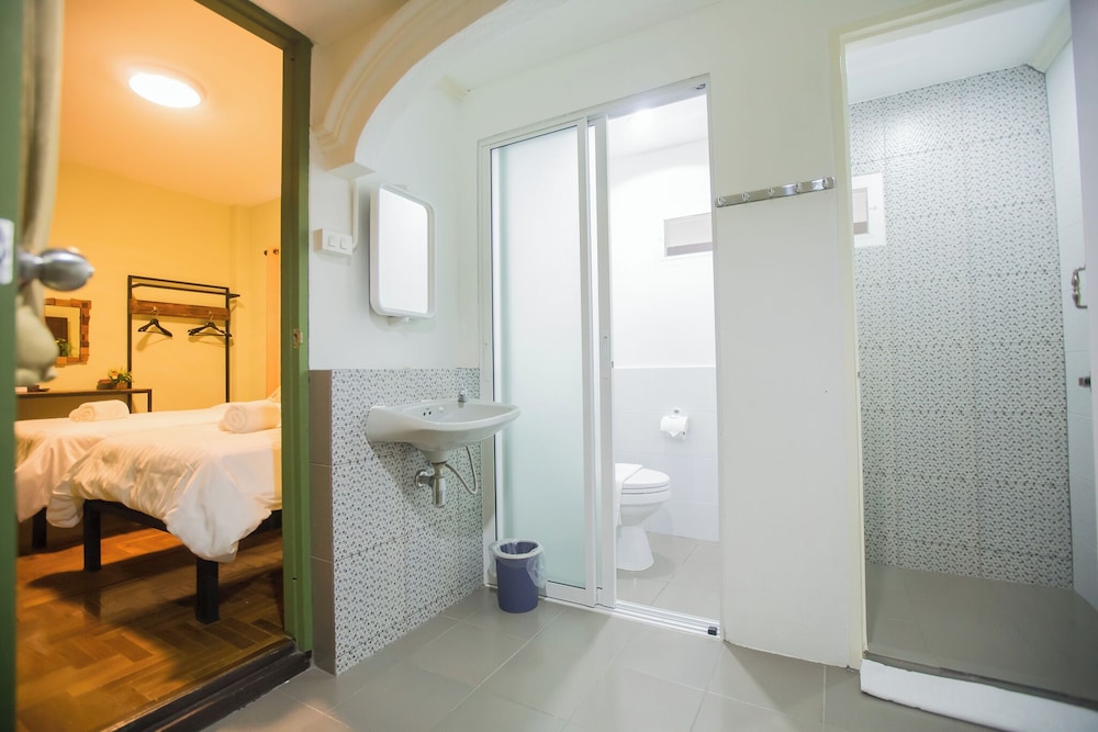 iRoom Boutique House