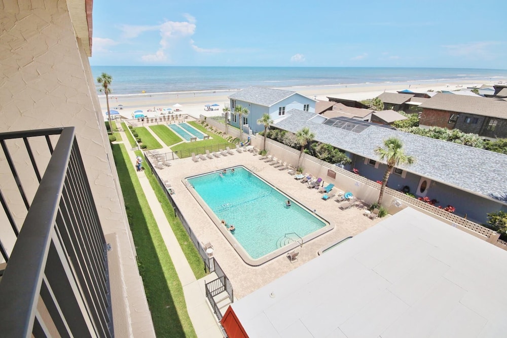 Hacienda del Sol II 506