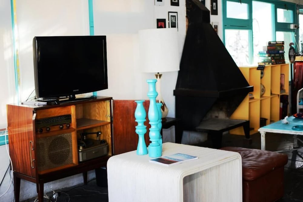 Pastora Suites & Hostel