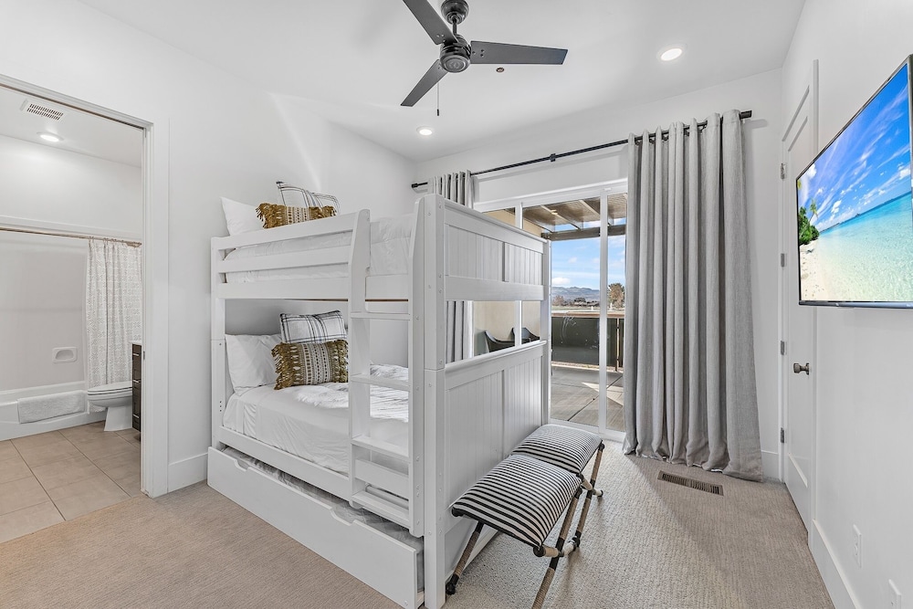 Tee For Two 6 Bedroom Condo