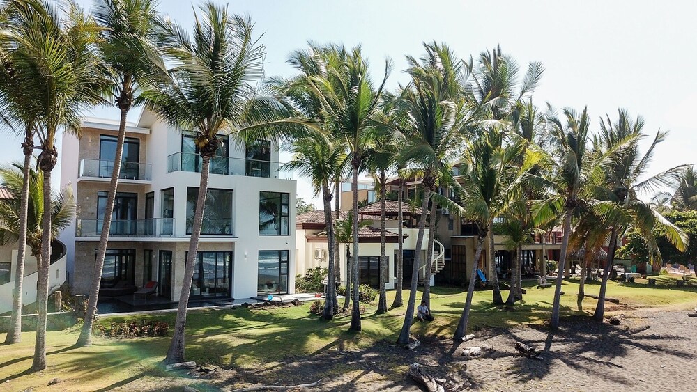 Beachfront Casa Buena Onda - Hermosa Palms 5