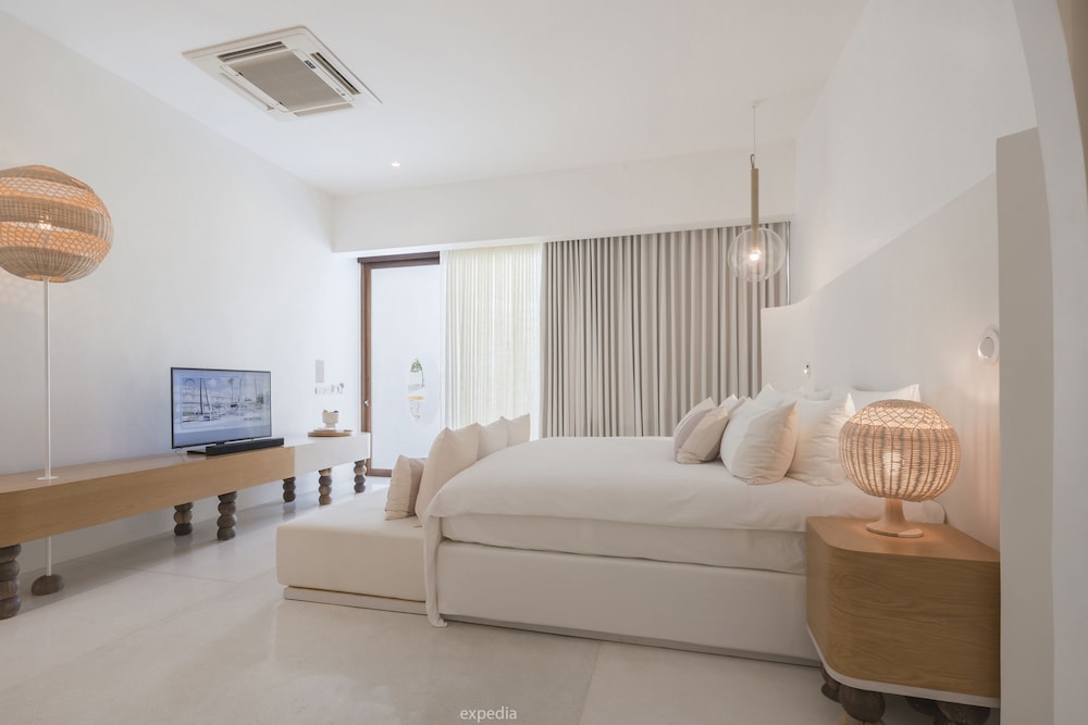 SALA Samui Chaweng Beach Resort
