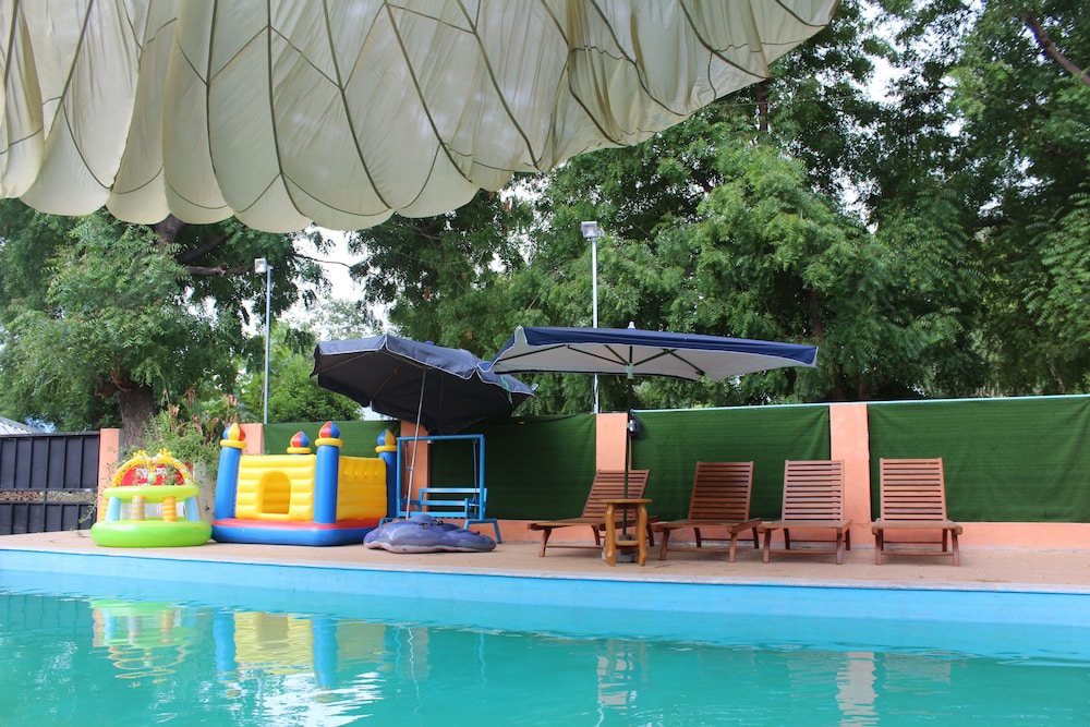 Law Ka Thit Sar Hotel - Hostel