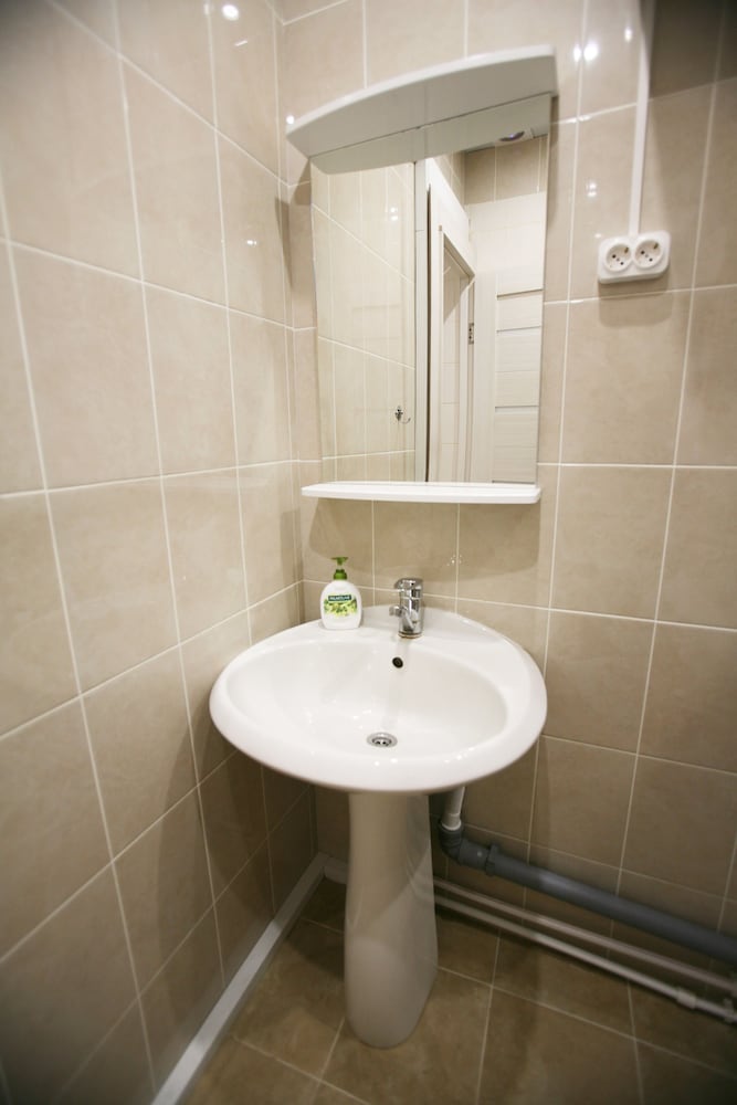 Cheers Hotel - Hostel