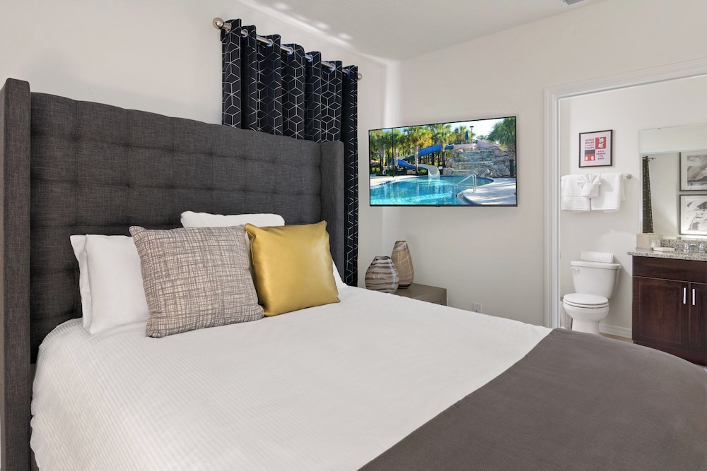 Dream Escape 5BR Villa with Private Pool