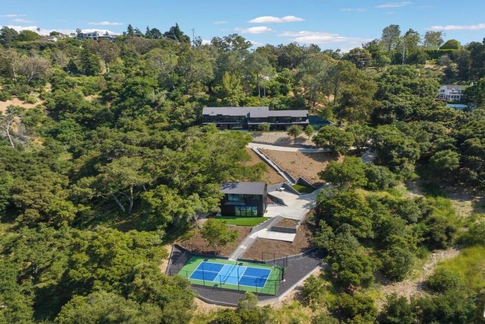 Oak Haven Sanctuary - Grand Estate With Pool, Guest House & Scenic Views